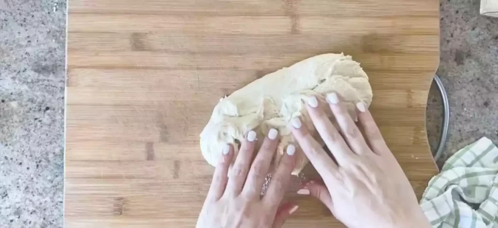 how to stretch pizza dough
